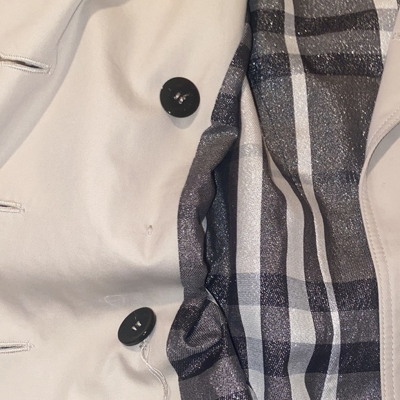 Rare Burberry Trench Khaki with silver buttons and back hem ruffle sz 10 - Picture 7 of 16